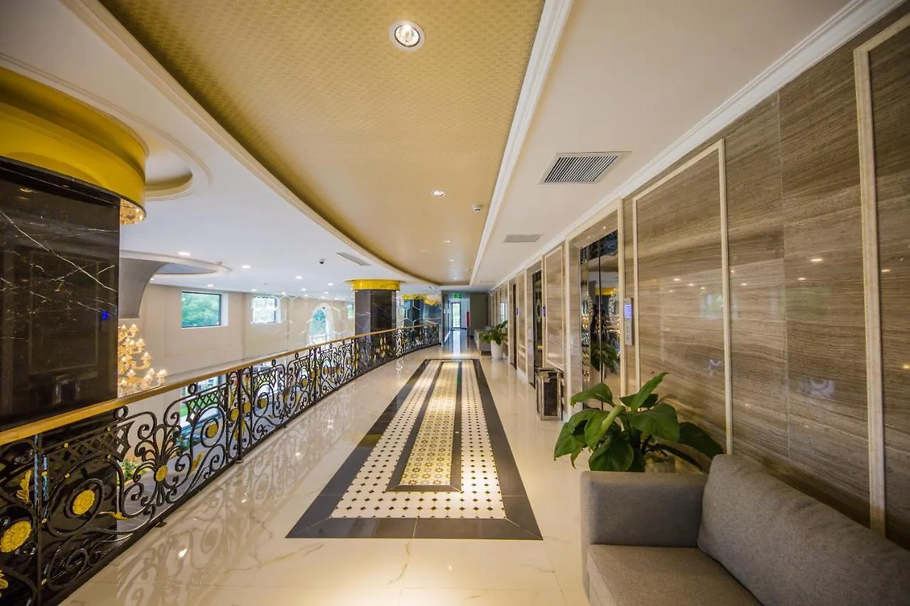 Semesteranläggning (resort) Orbit Hotel Nha Trang